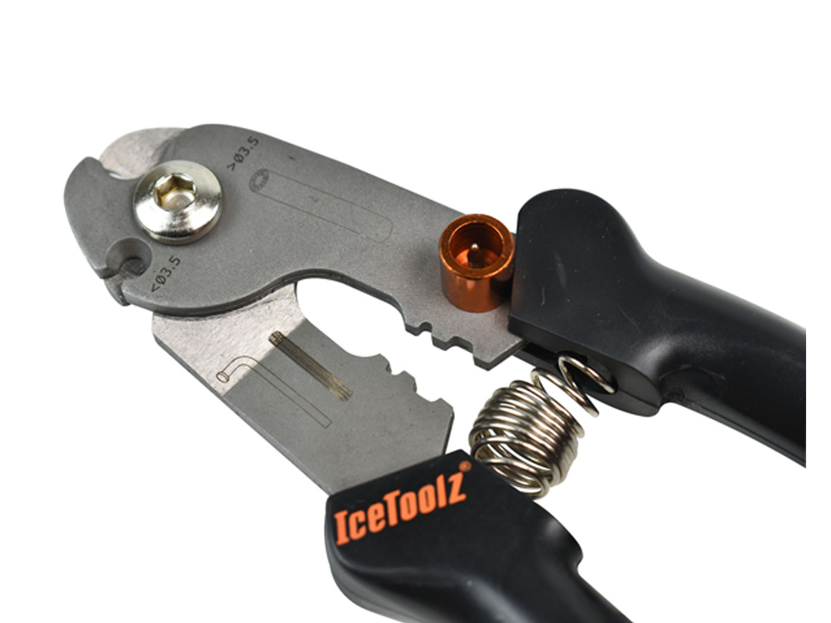 Кусачки для тросов, боуденов IceToolz 67A5